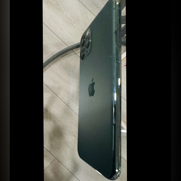 iPhone 11Pro - Picture 12 of 14